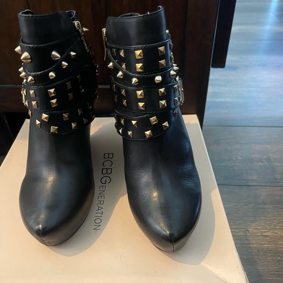 Bcbg ankle booties - Picture 2 of 6